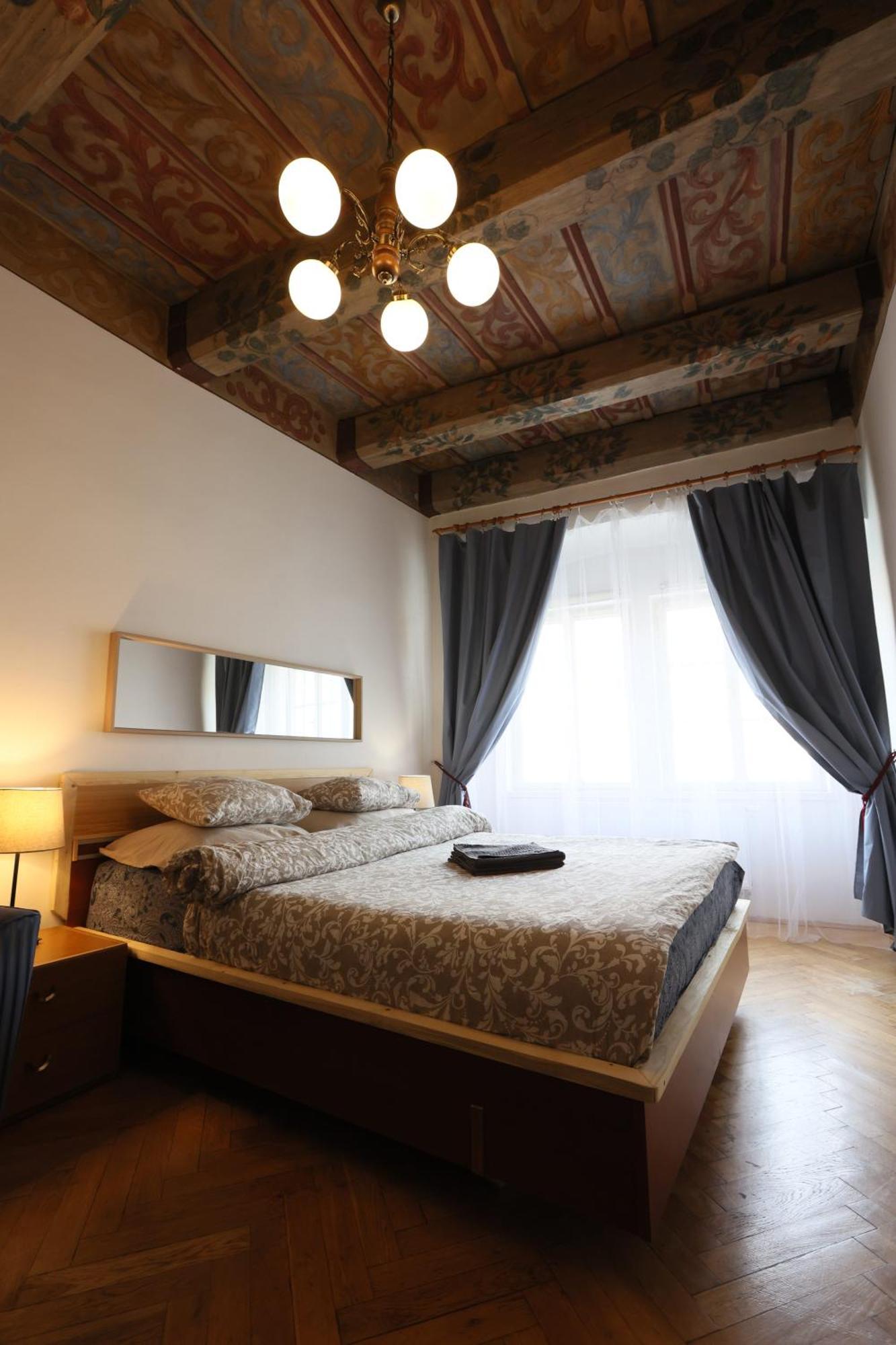 At The Blue Lion & Parking Assistance Apartment Prag