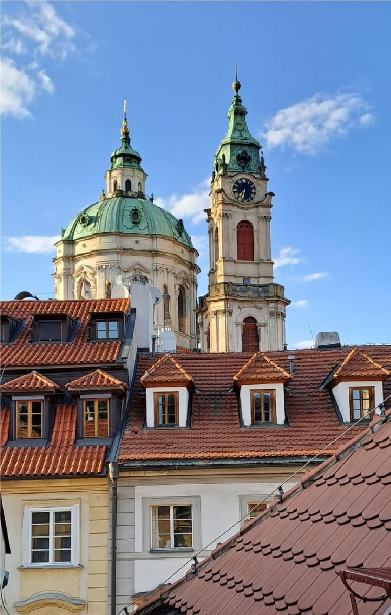 Apartment At The Blue Lion & Parking Assistance Prague